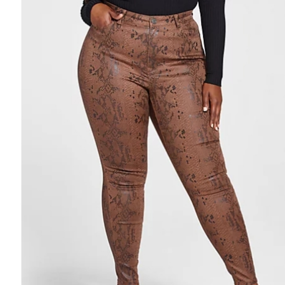 Snakeskin texture skinny jeans